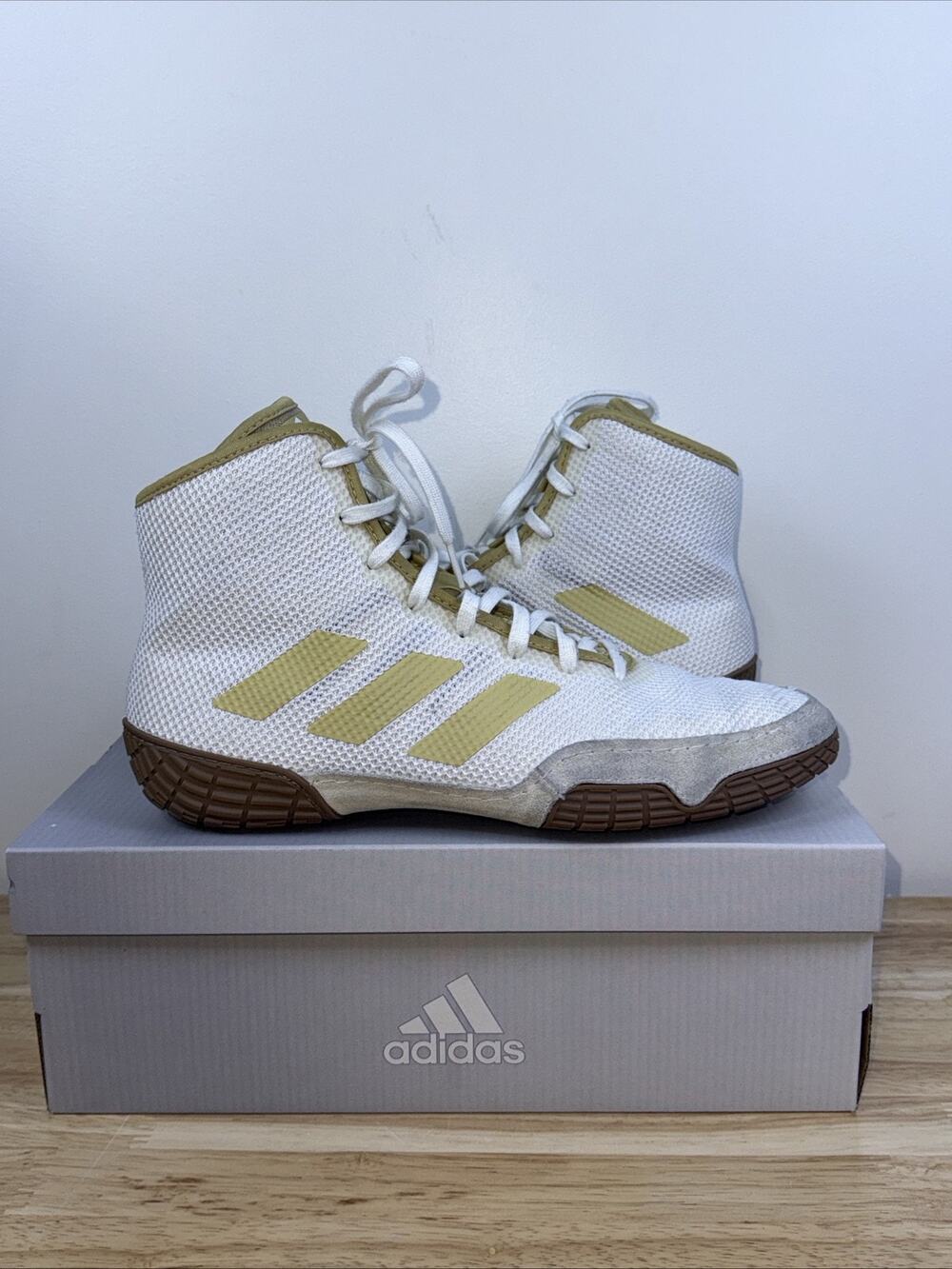 Adidas Tech Fall 2.0 Men's Wrestling Shoes White/Gold FZ5389 Men's Size 11